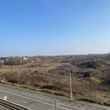Coastal In Апартаменты *
